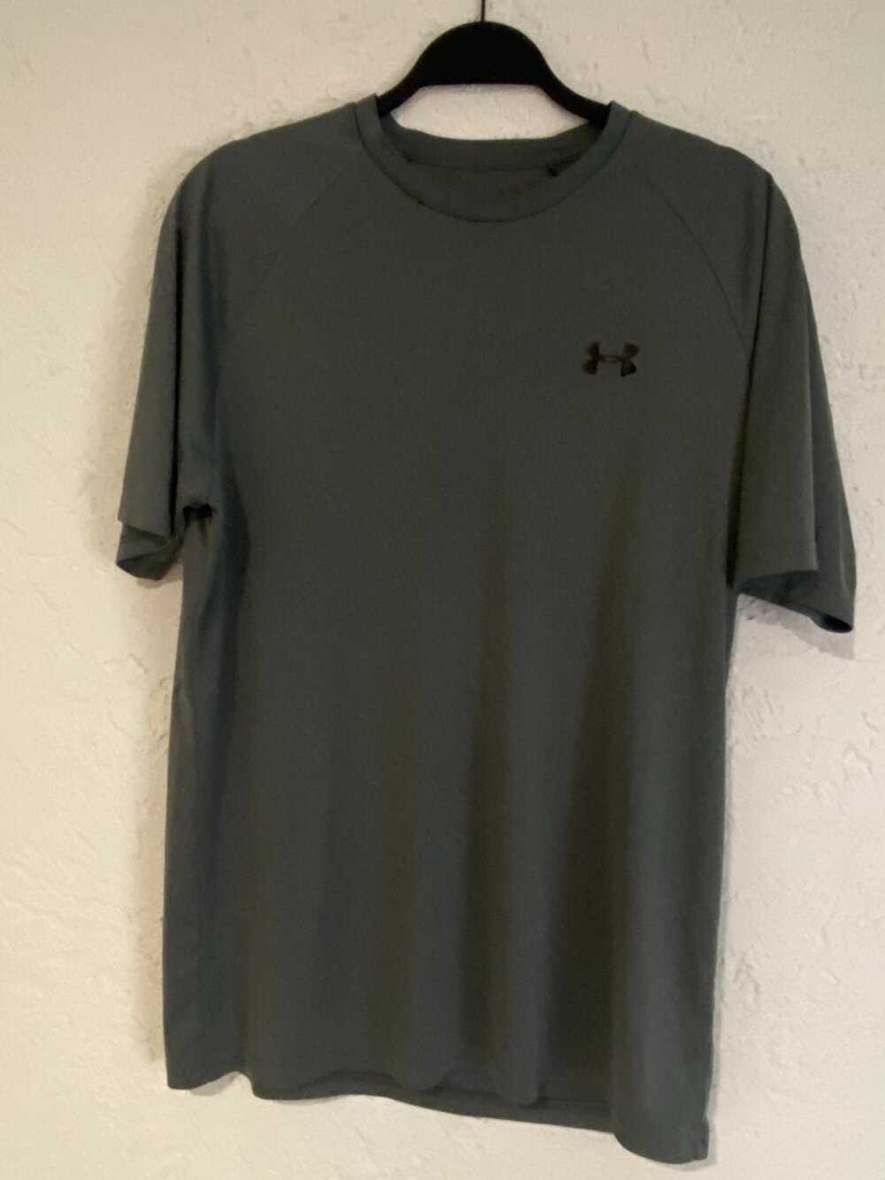 Under Armour Men’s L Dark Gray Performance Athletic T-Shirt